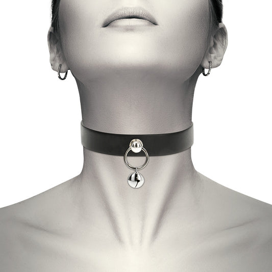 Collare in pelle vegana nero con pendente